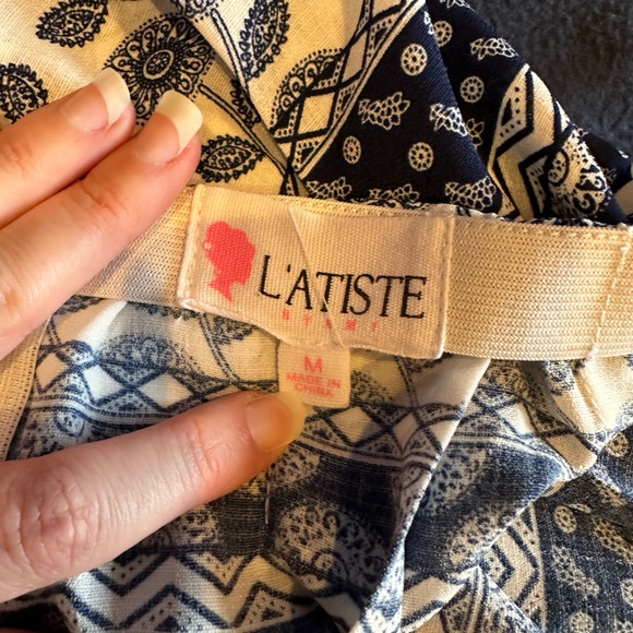 M - Blue Paisley L’atiste Romper - Picture 7 of 9